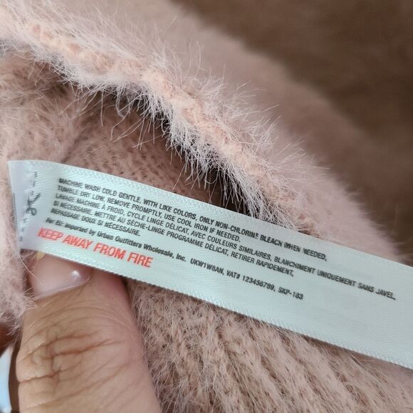 Anthropologie Light Blush Pink Eyelash Knit‎ Ruffled Turtleneck Poncho O/S - Picture 4 of 7